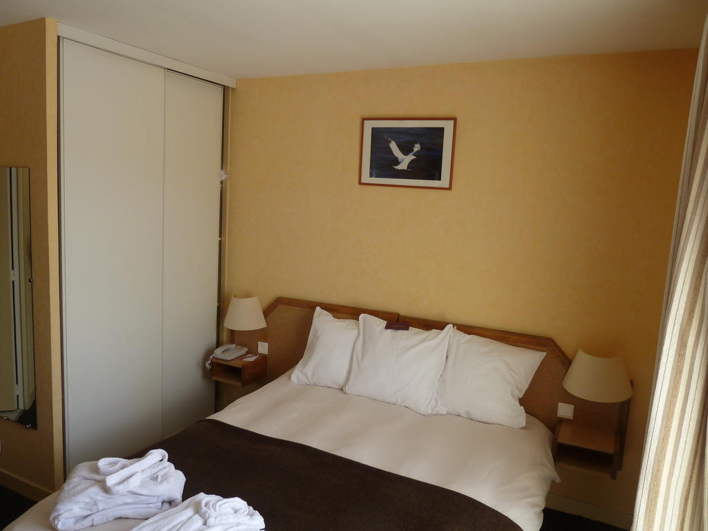 班斯贝斯特韦斯特spa酒店 佩罗斯－吉雷克 外观 照片